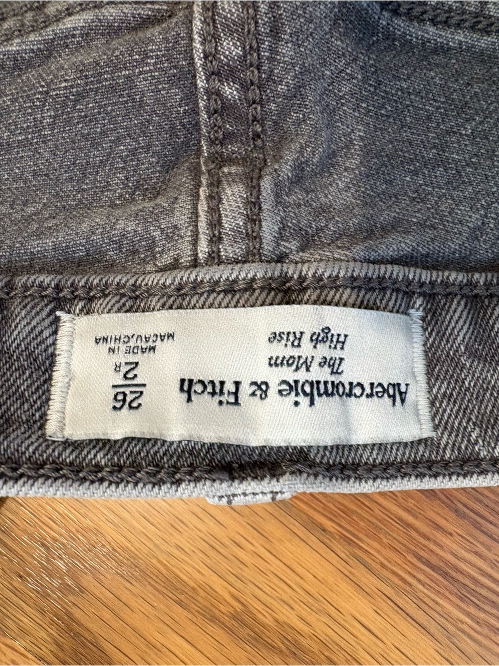 A&F Mom Jean - Picture 6 of 6